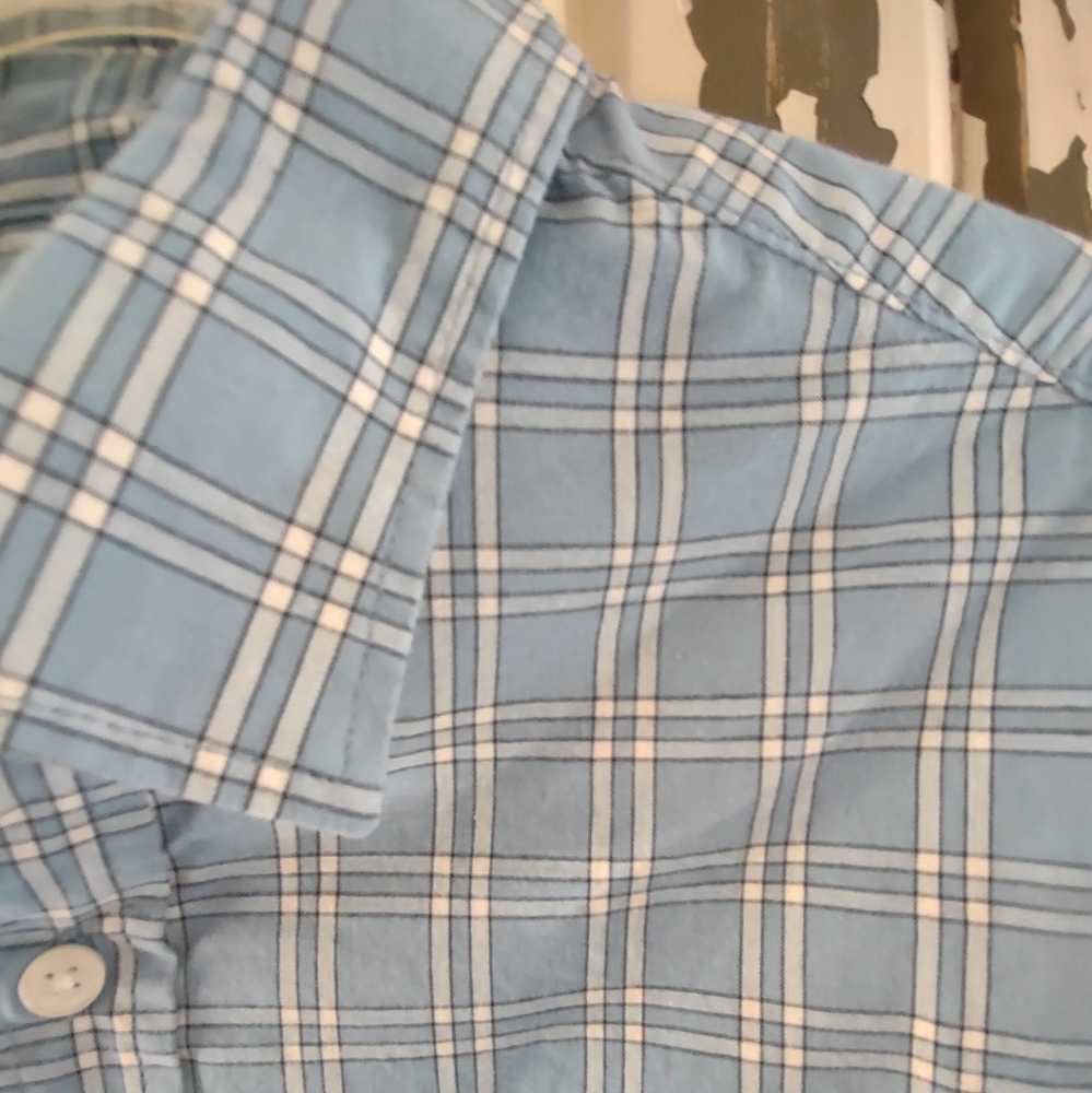 Regular Fit With Build-In-Flex By Old Navy Medium - image 2